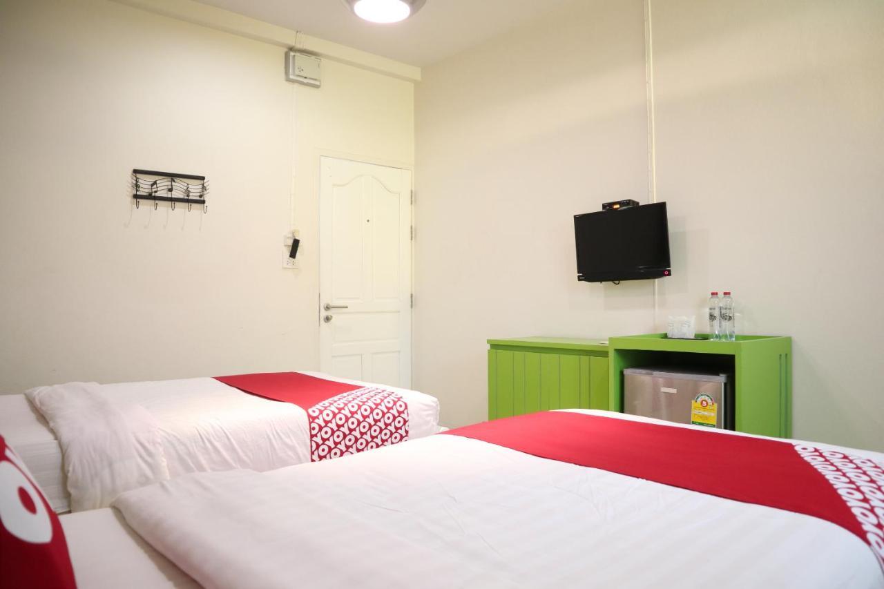 Vaccinated Staff -oyo 800 Orbit Key Hotel
